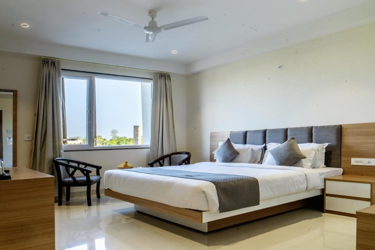 The Mangal View Residency - A Luxury Boutique Business Hotel Udaipur Exterior photo