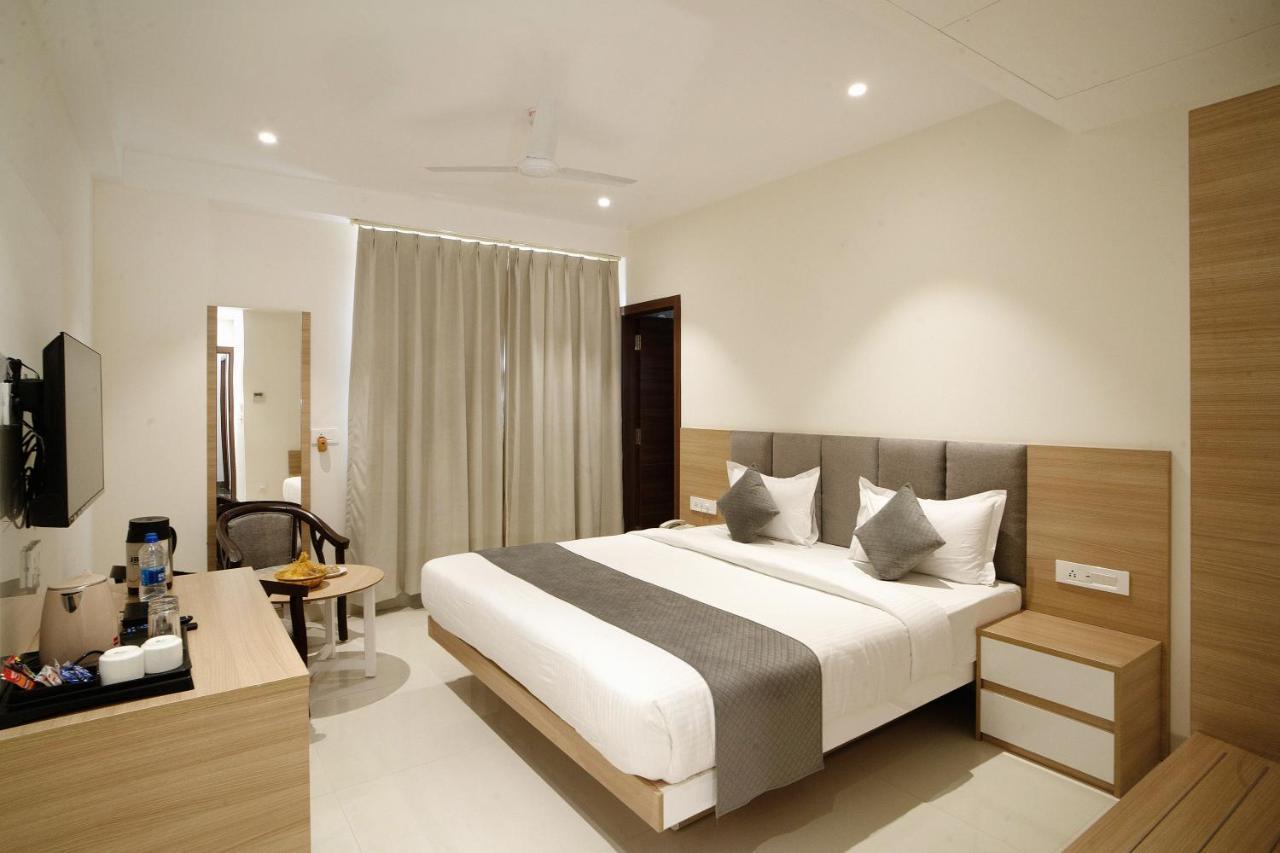 The Mangal View Residency - A Luxury Boutique Business Hotel Udaipur Exterior photo